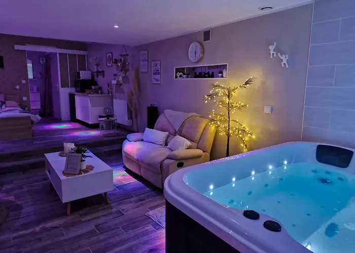Studio Avec Jacuzzi, Terrasse Amenagee Et Wifi A Westrehem foto