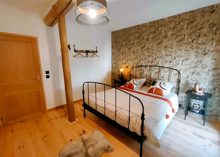 Chambre D'Hotes La Cavaliere - La Source De Nos Racines - Corps De Ferme Au Coeur Du Parc Naturel De L'Avesnois Beaufort  foto