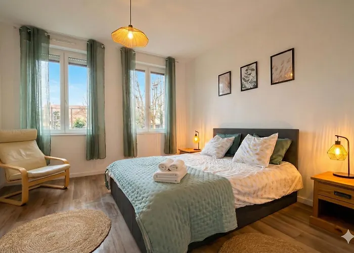 foto di Calme I Wifi HD I Parking I Bureau I Idéal Pros&Couple Marchiennes-Ville