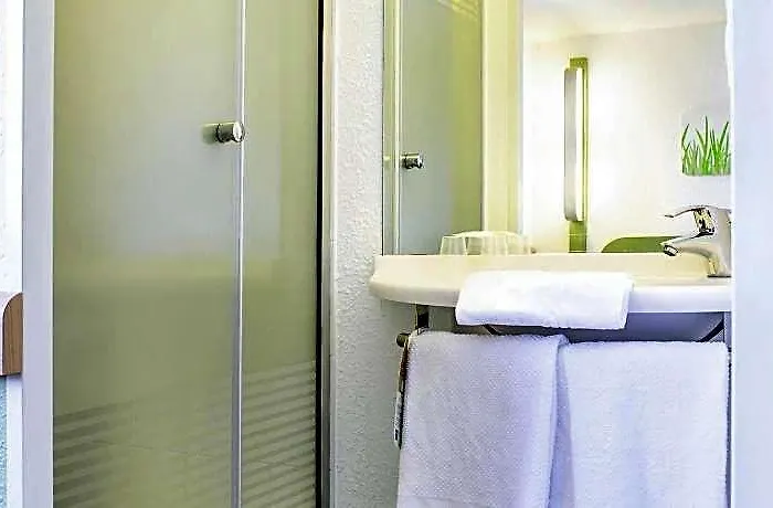 Ibis Budget Valenciennes Petite Foret Ennevelin foto