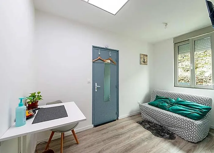 Studianzin Hotel Ennevelin foto